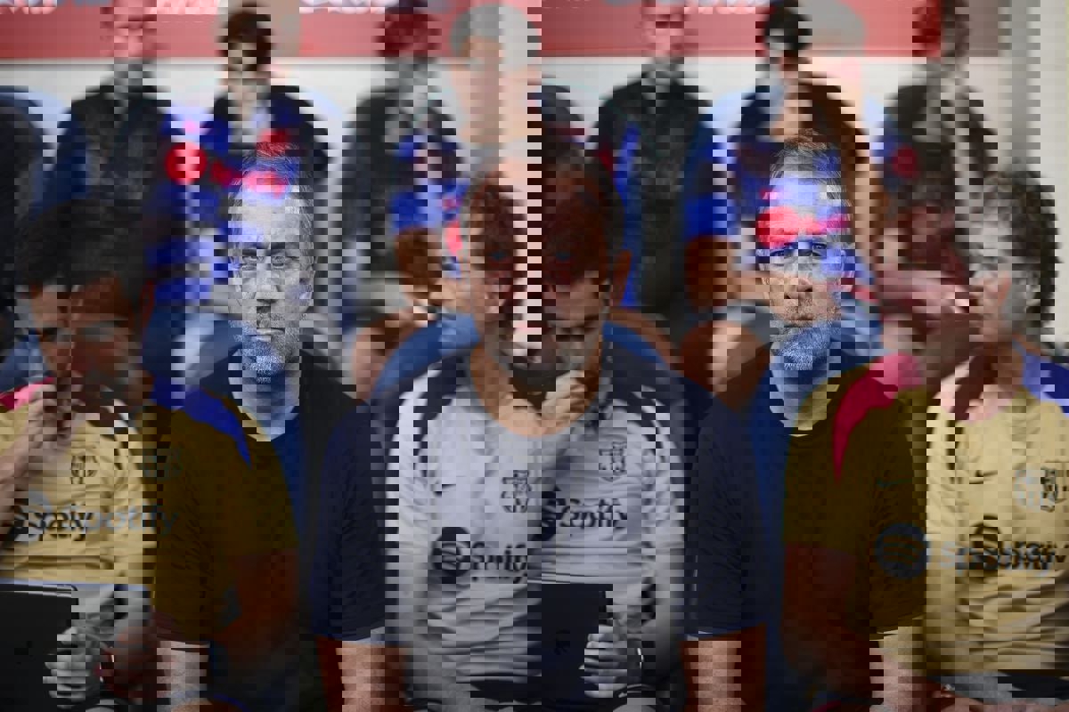 2086561