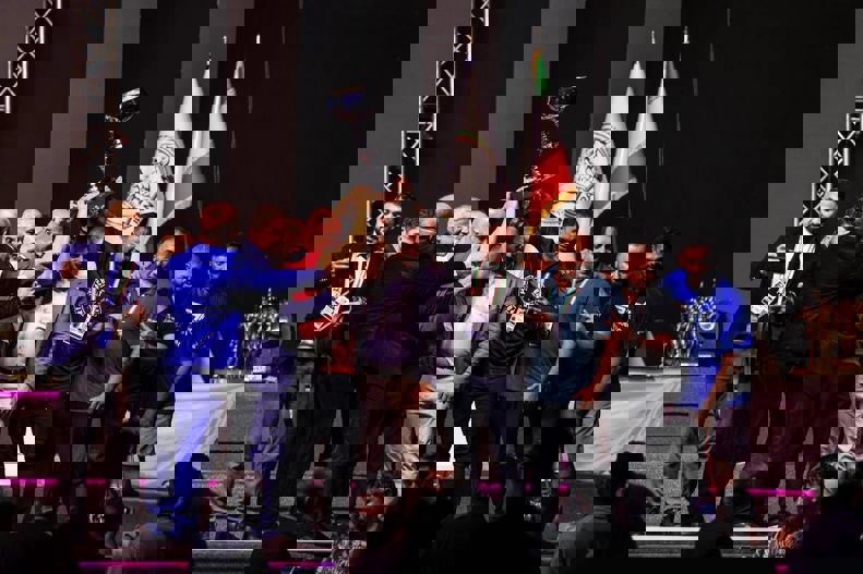 2086970