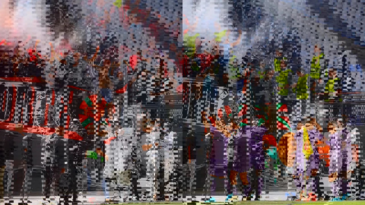 2086987