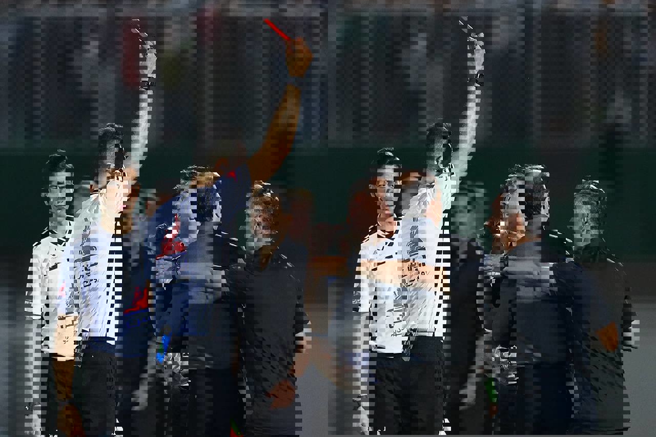 2087702