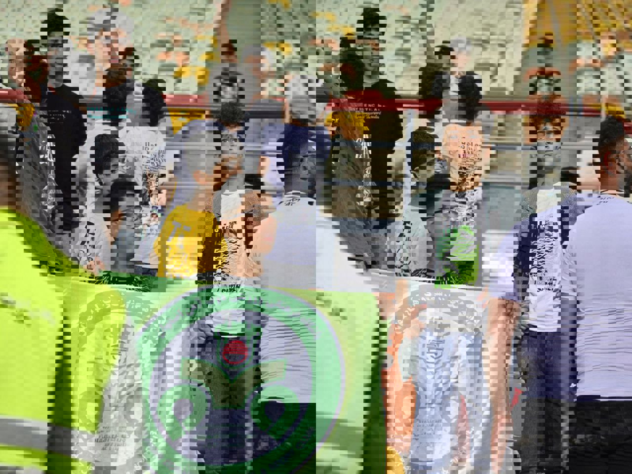 2087563