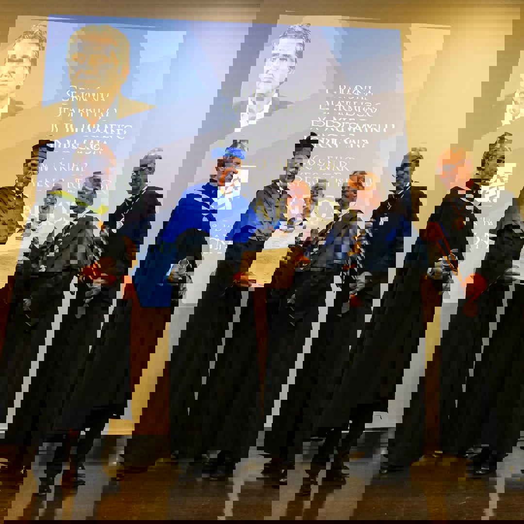 2088318
