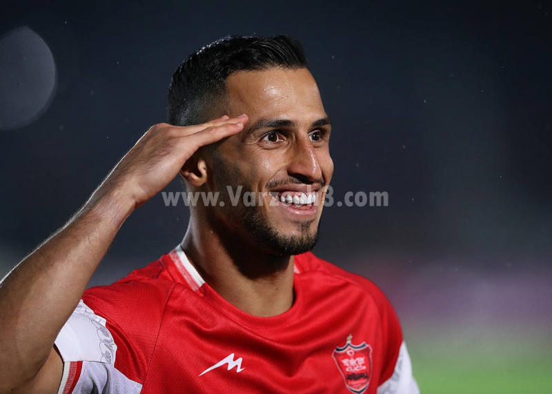 خشم علیپور: استحمام پرسپولیسیها زیر دوش آب سرد!