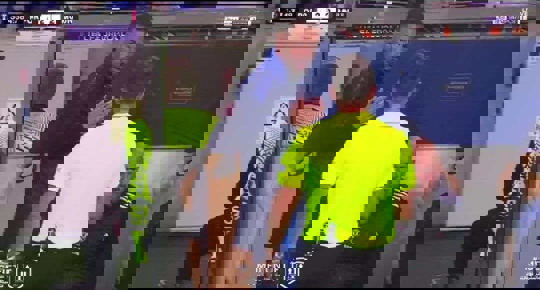 2090233