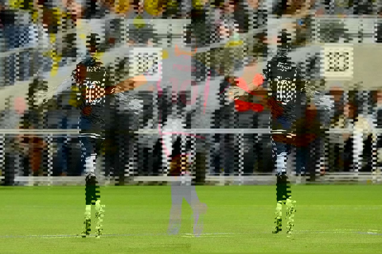 2089884