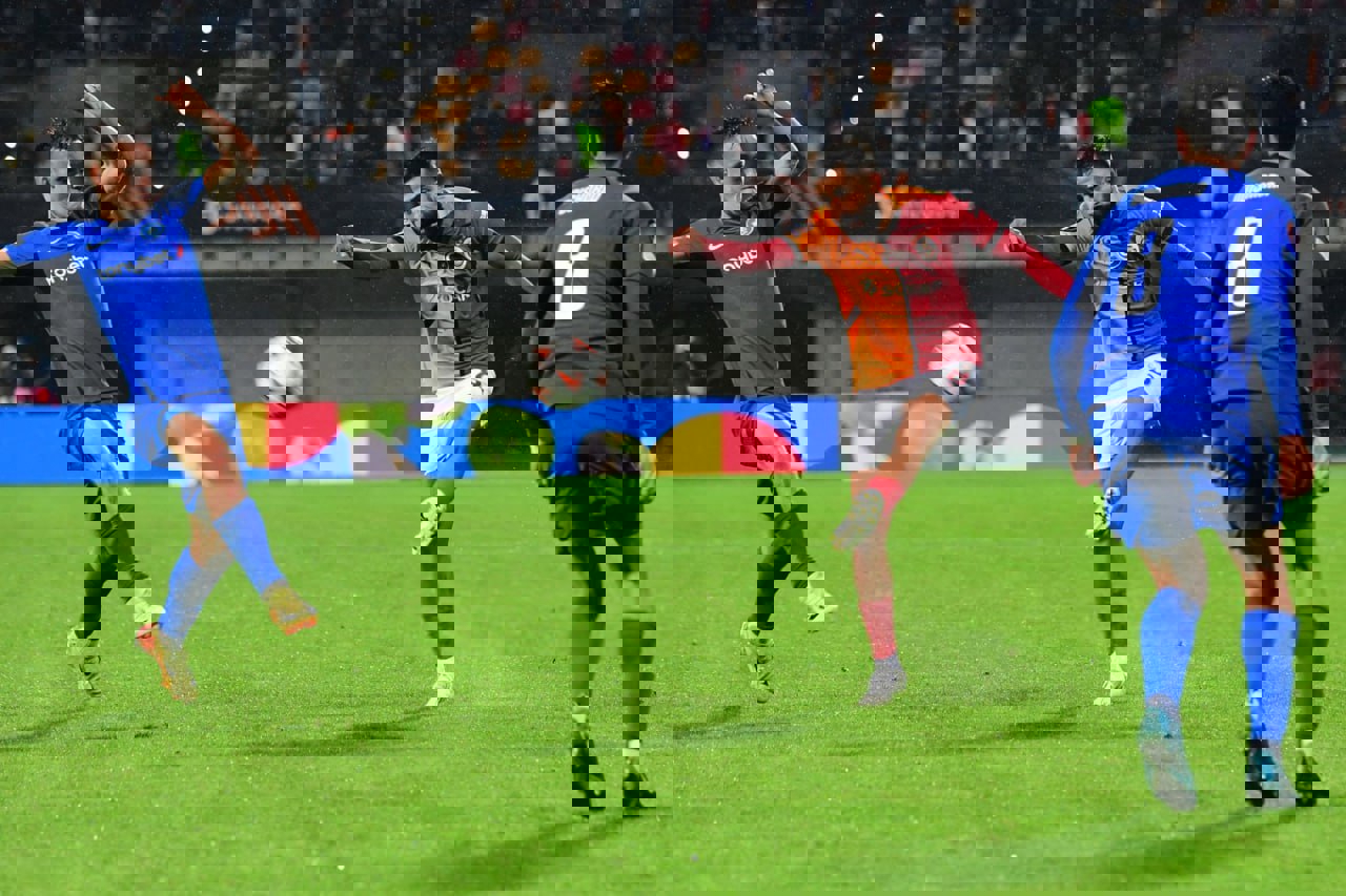 2090186