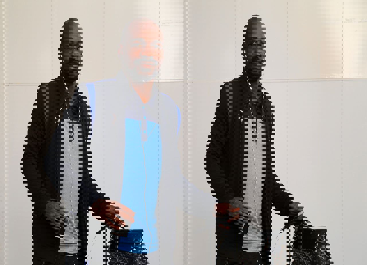 2090898