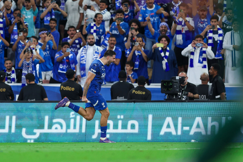 الهلال در عربستان به صغیر و کبیر رحم نمی‌کند! 2