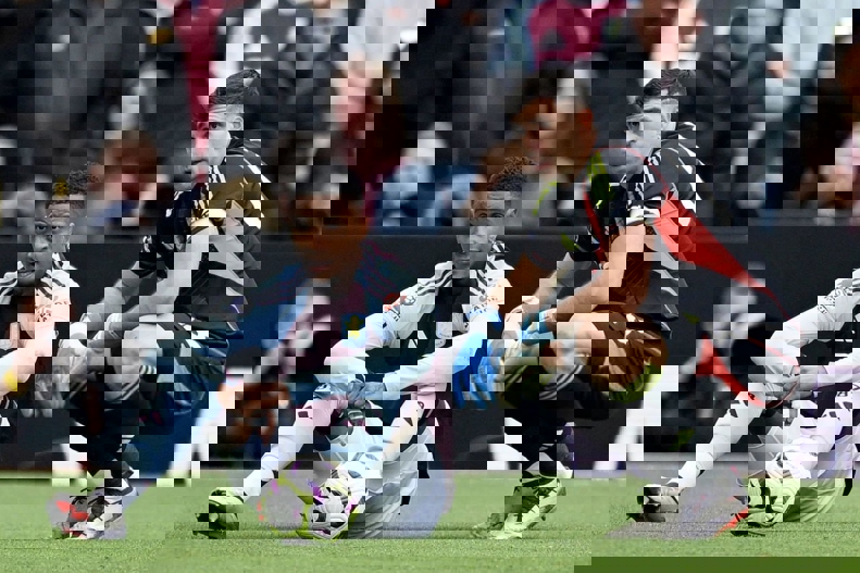 2091490