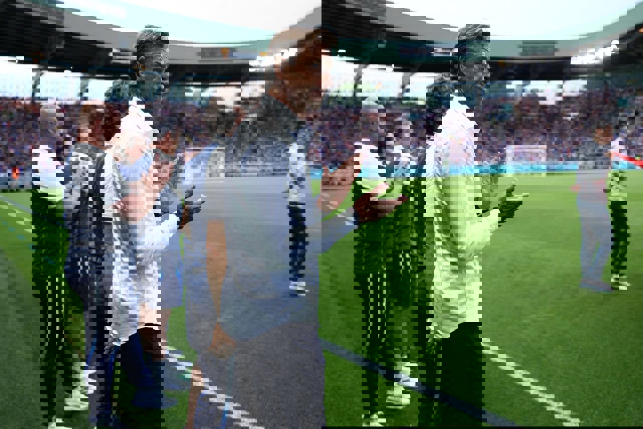 2091998