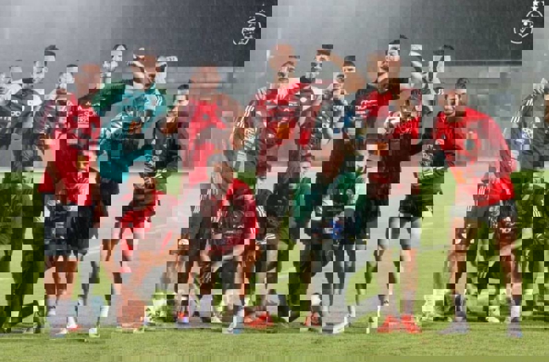گوندوز لبخند را به لبان ریاض محرز برگرداند (عکس) 2