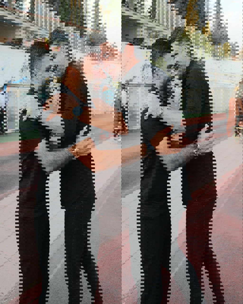 2092852