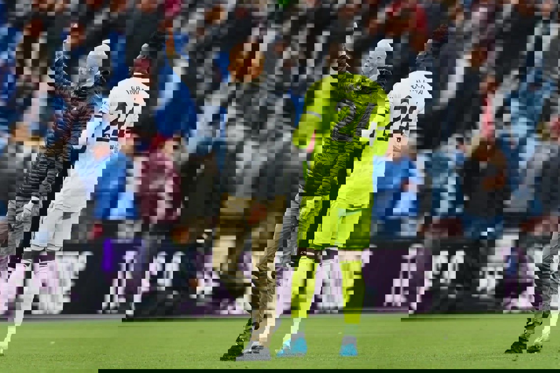 2093101