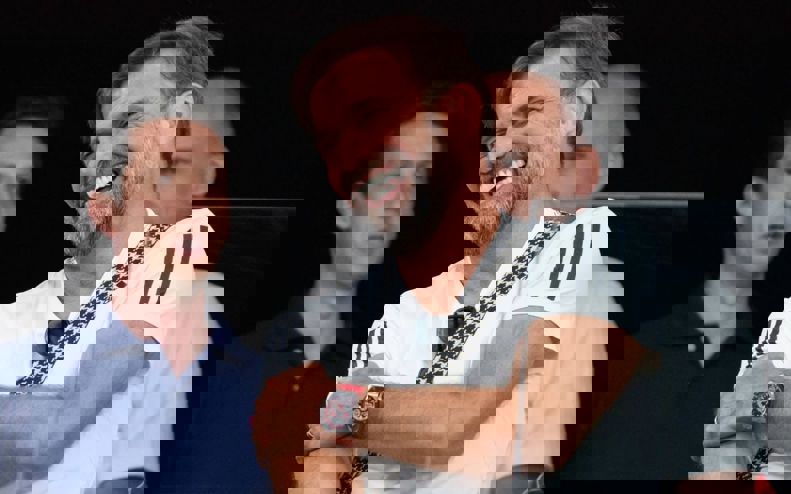 2093080