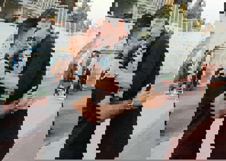 2093285