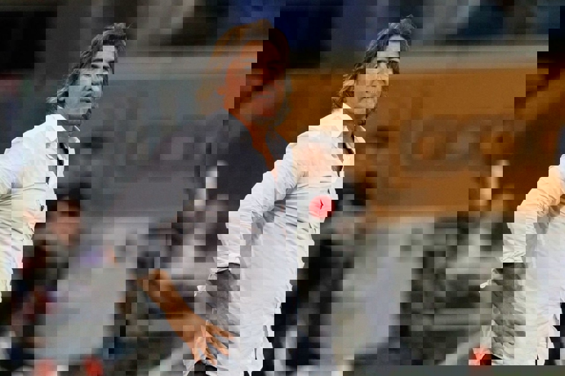2093183