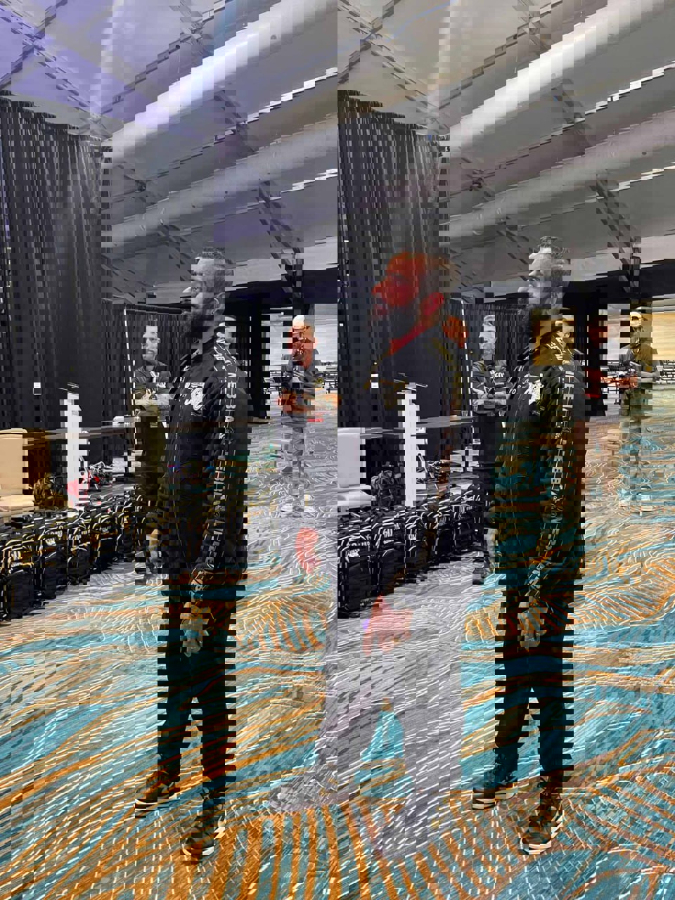 2093704