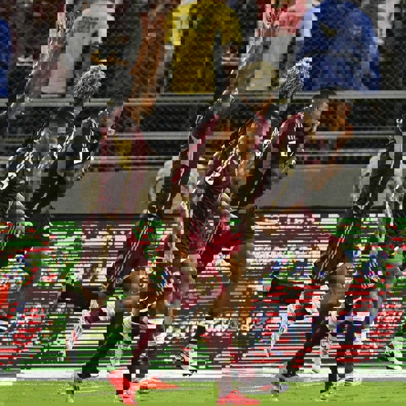 2093428