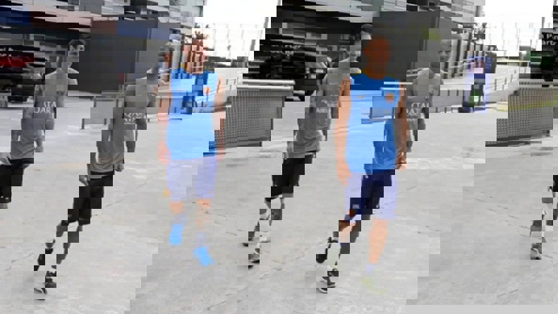 2093463