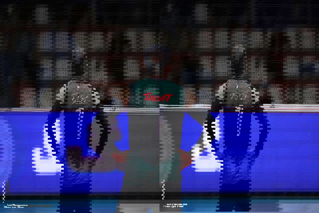 2093437