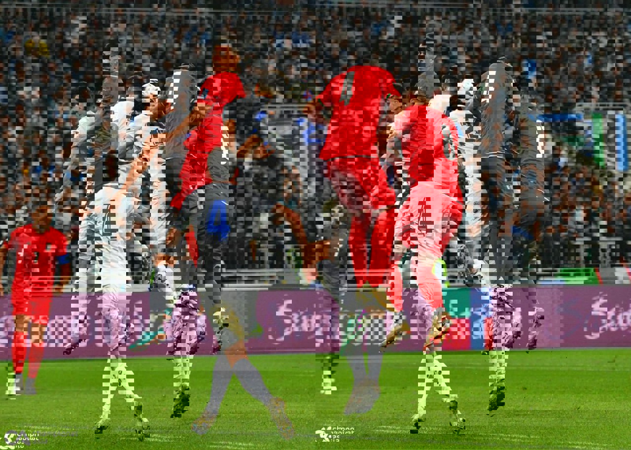 2093557