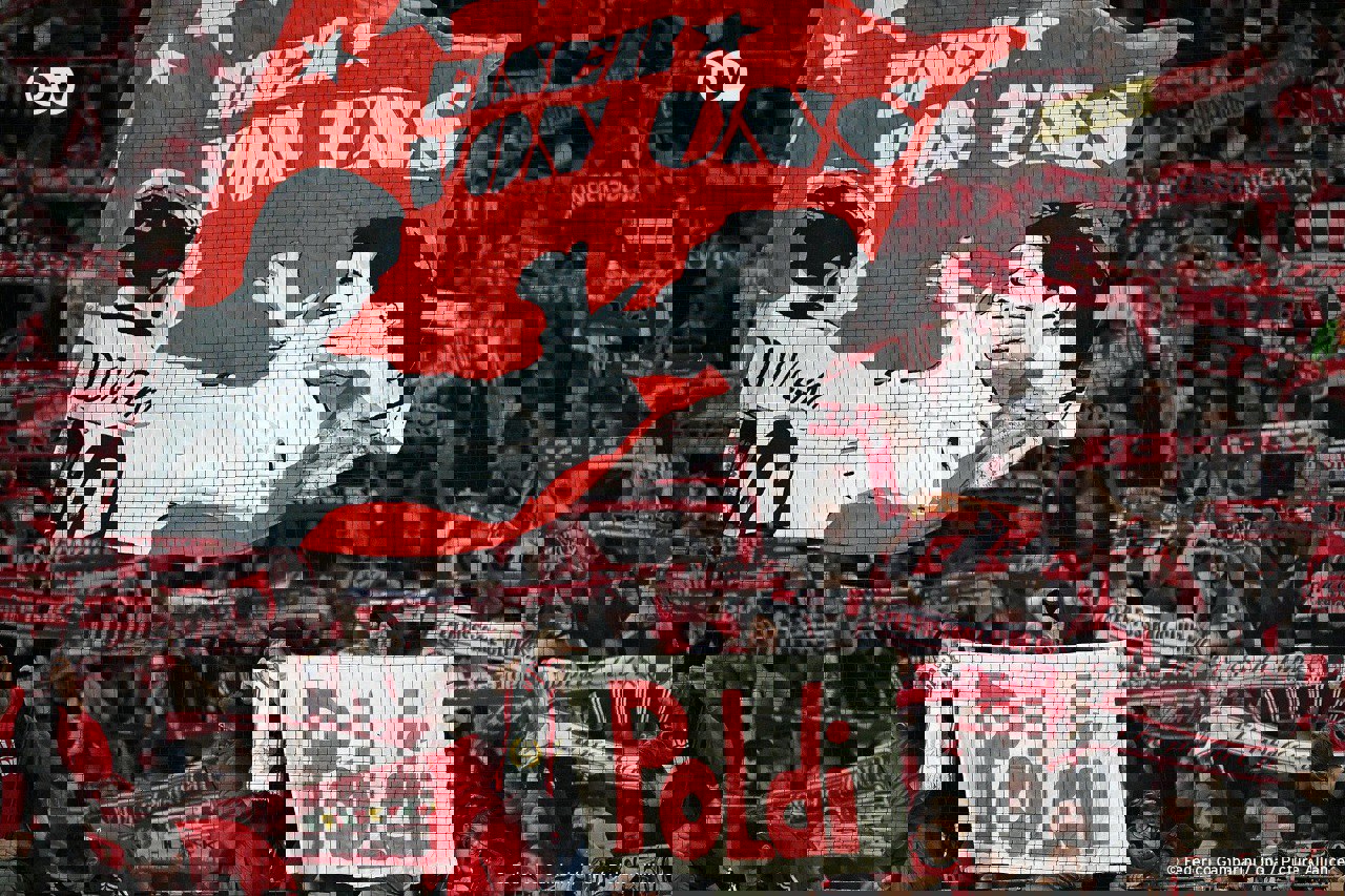 2093486