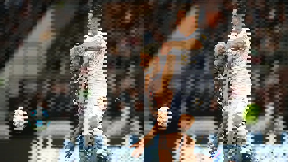 2093604