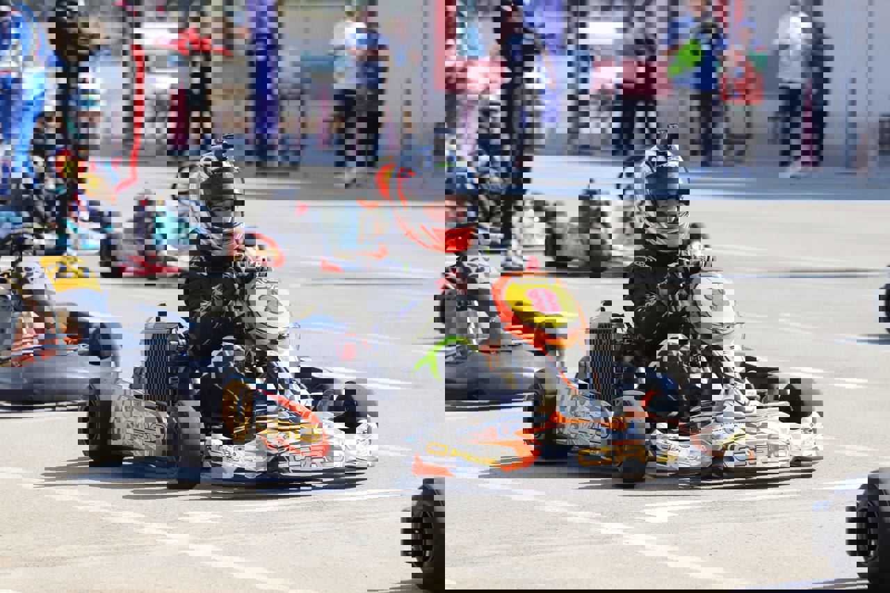 2093593