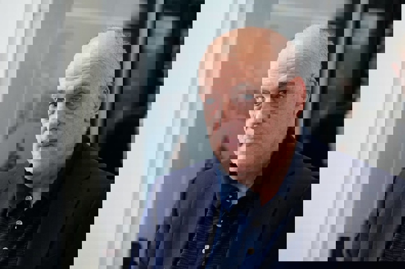 2093662