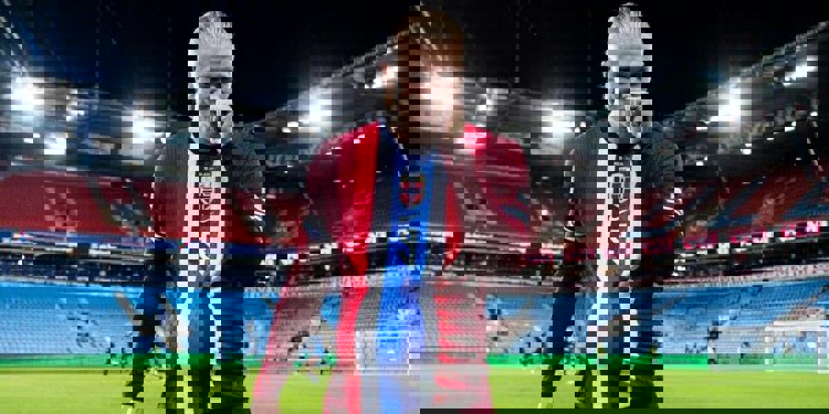 2093786