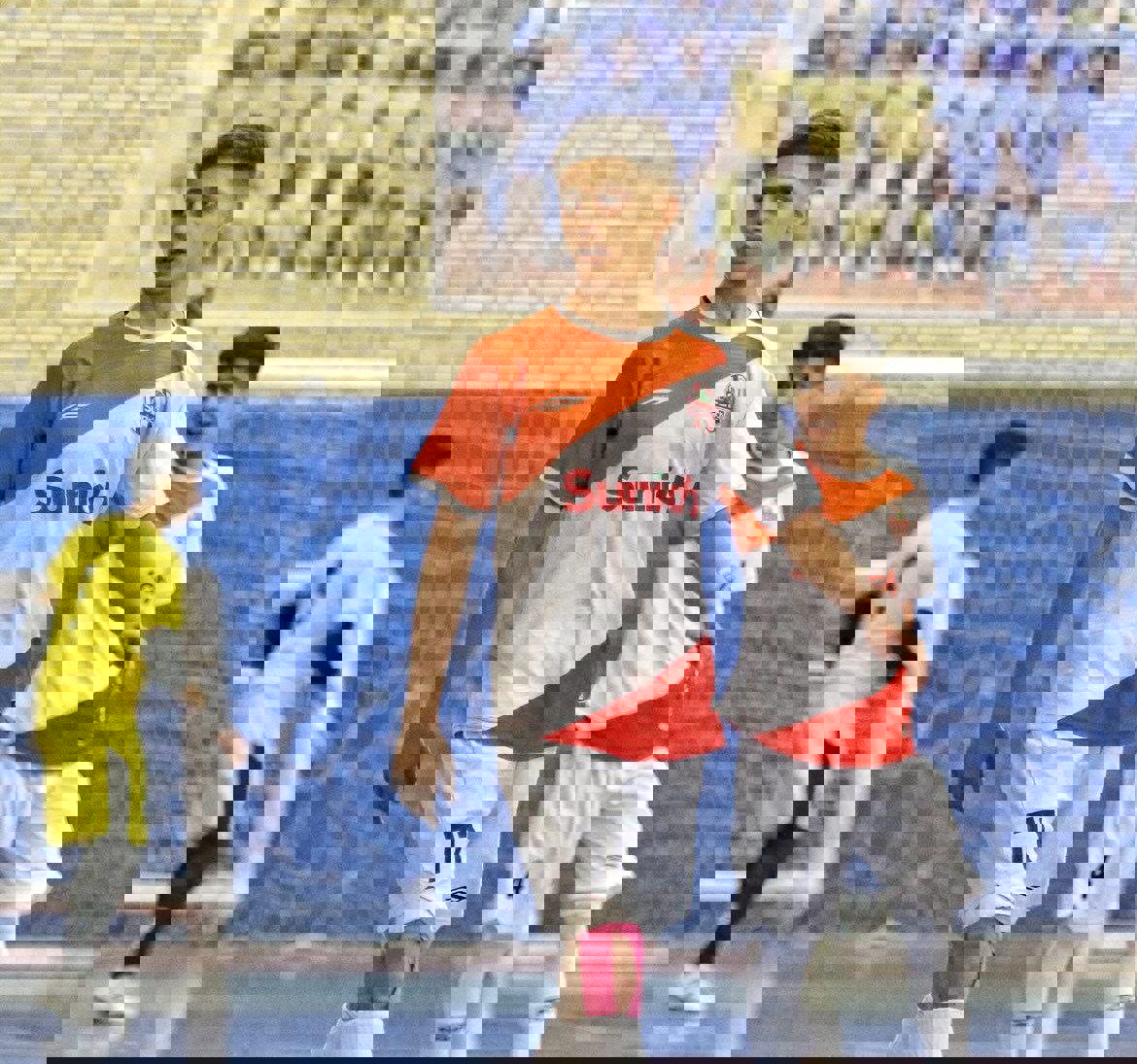 2093833