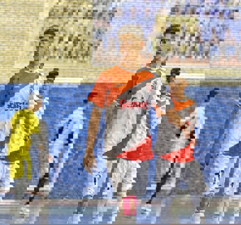 2093833