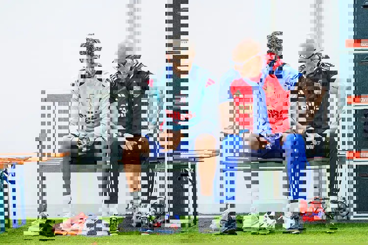 2093866
