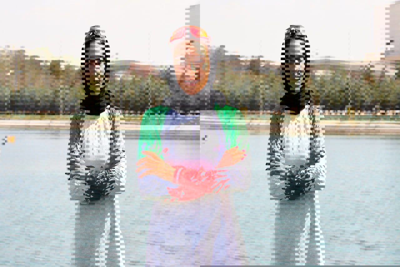 2093821