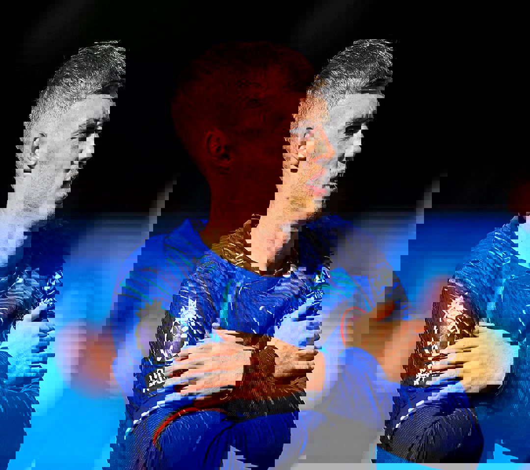2093936