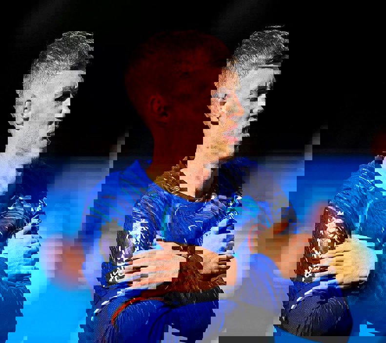 2093936