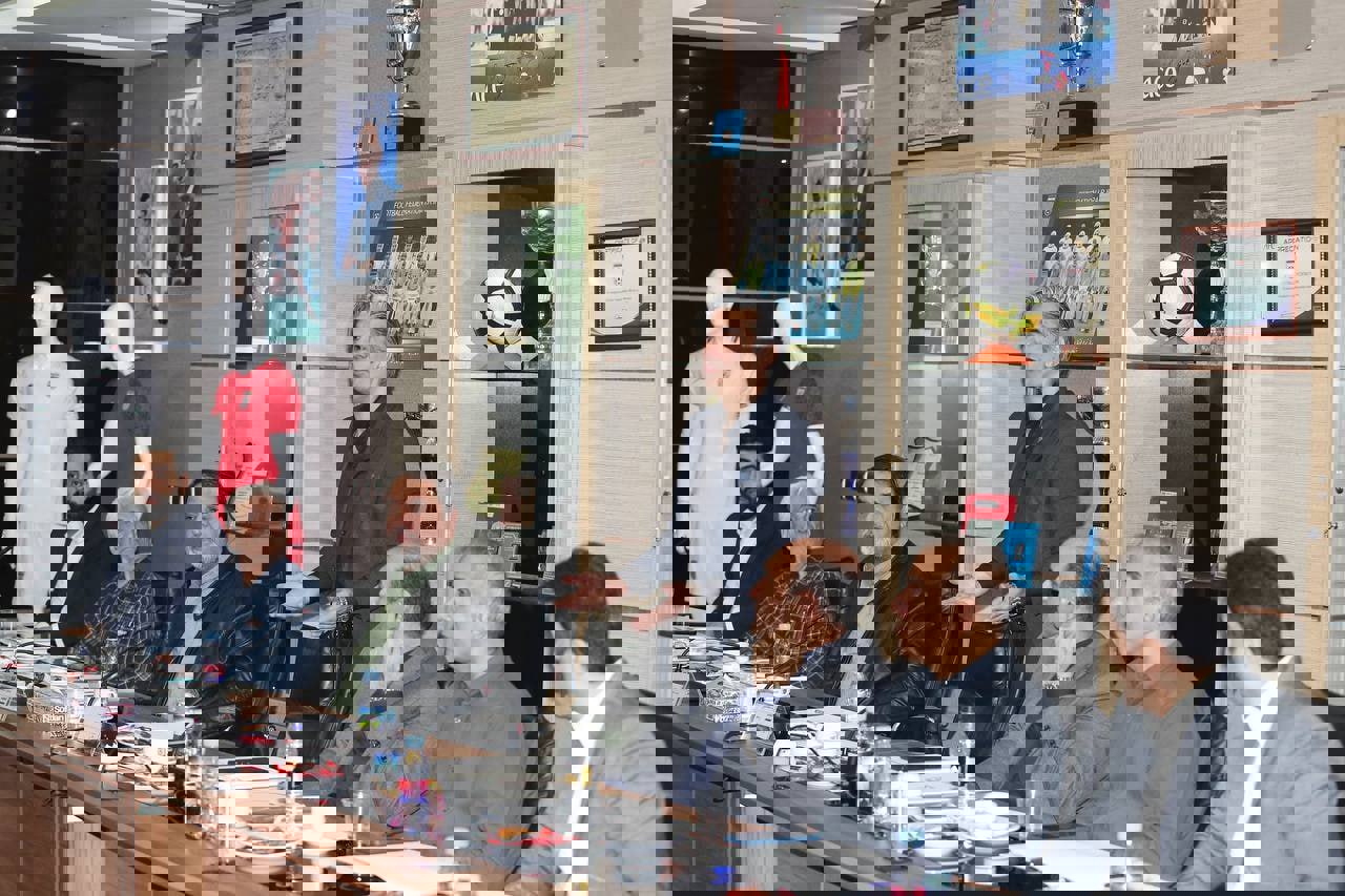 2094027