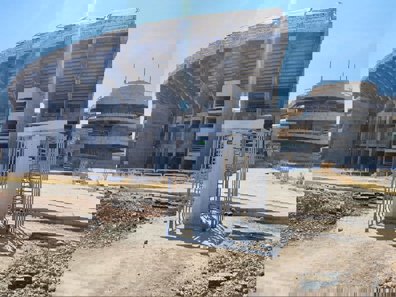 2094946
