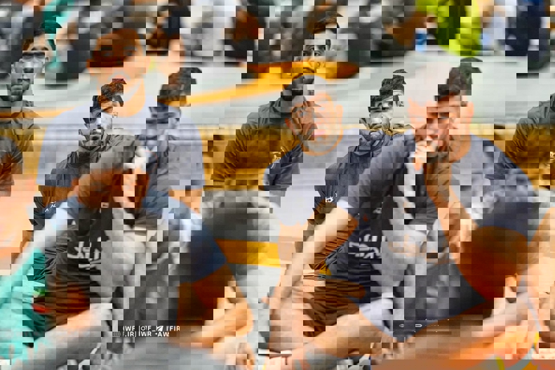 2094677