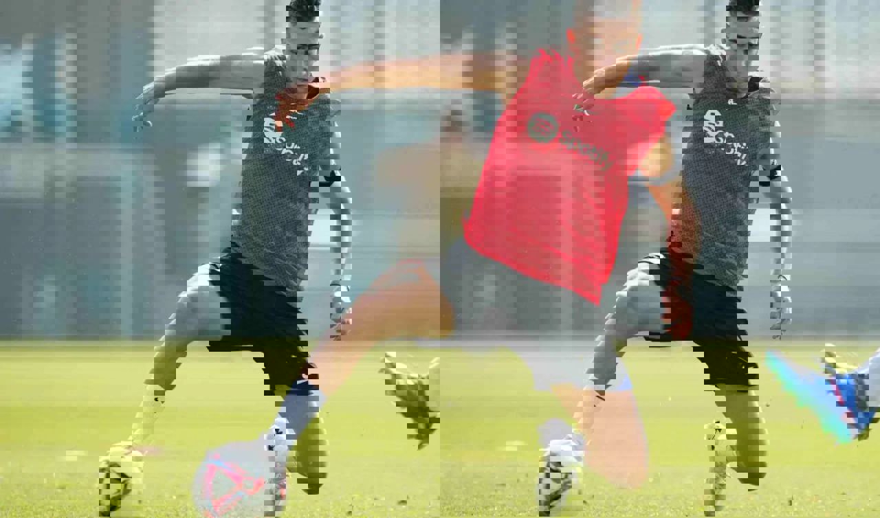 2094702