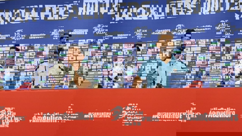 2094834