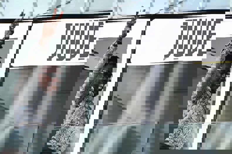 2094951
