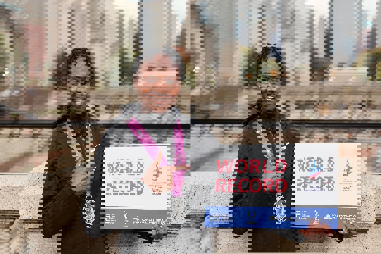 2094966