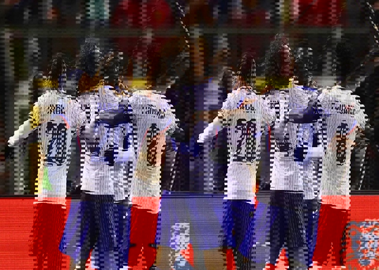 2095572