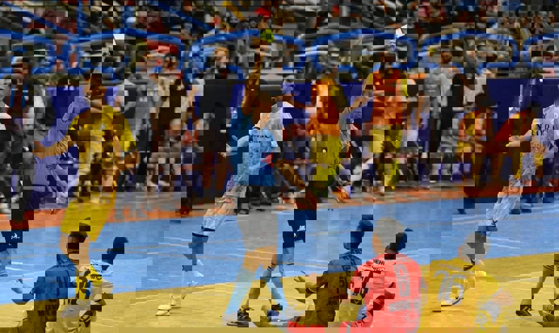 2095602