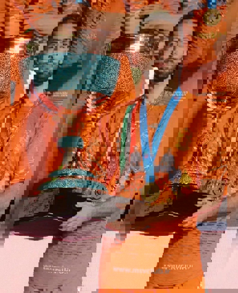 2095714