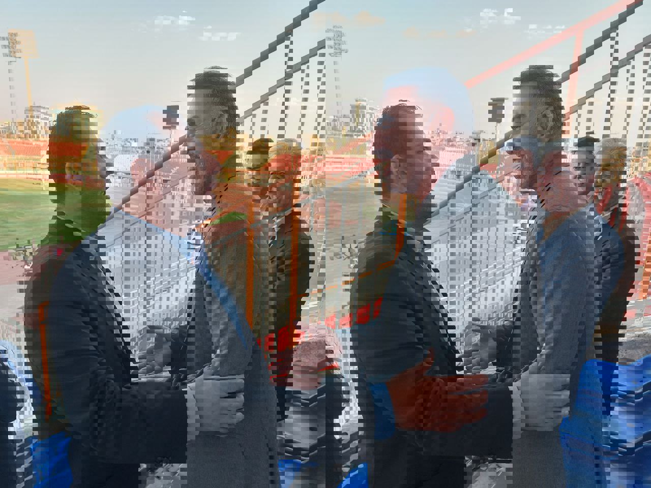 2095811