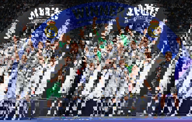 2095798