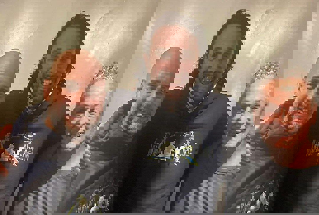 2095806