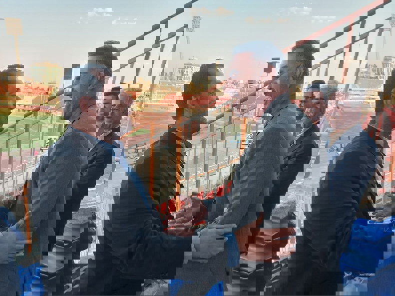 2095885